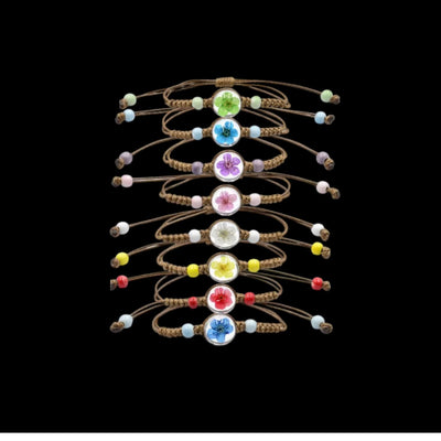Handmade Real Flower Bracelet  Pressed Resin Charm  Adjustable Macrame  Dried Flower Jewelry