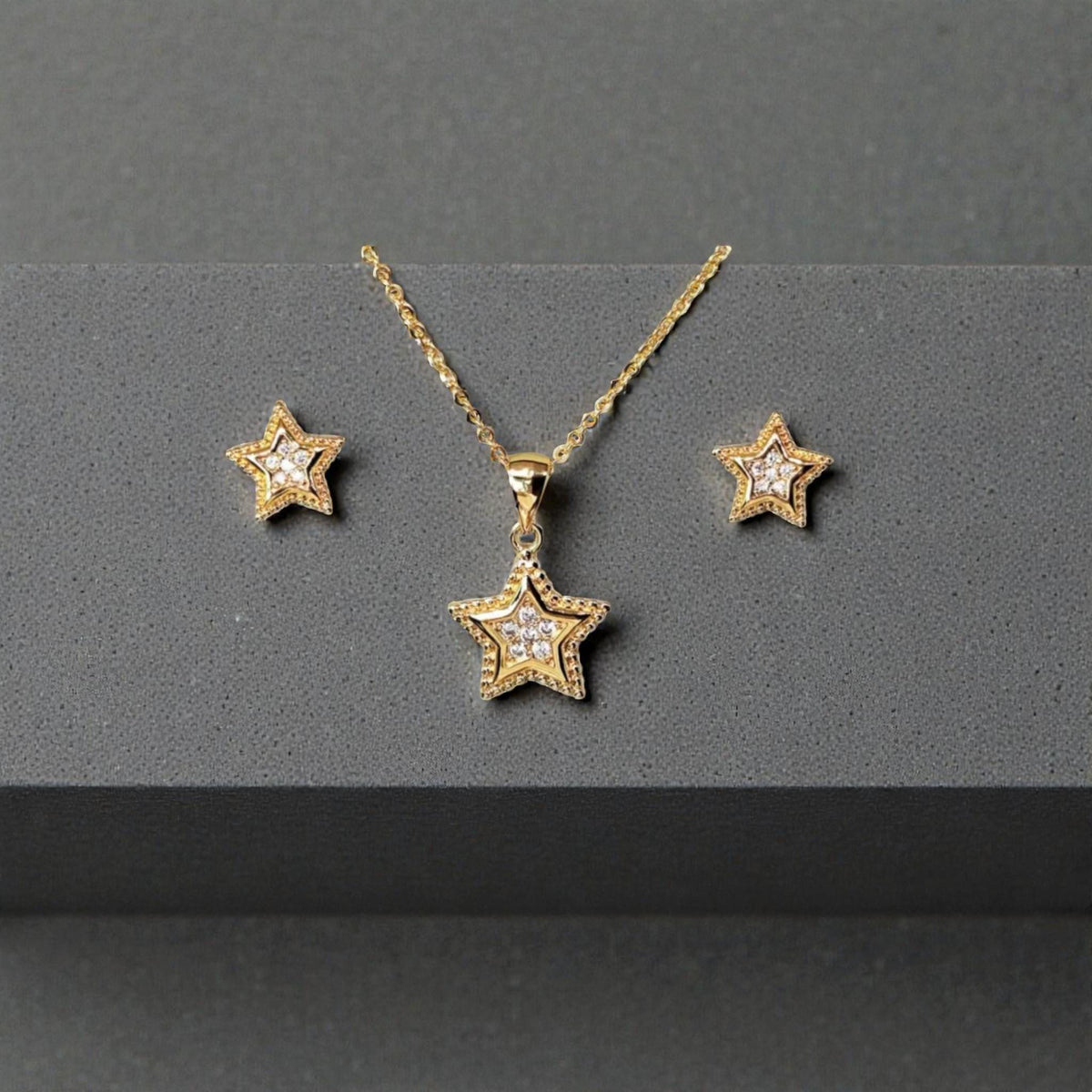 18K gold-plated star jewelry set, featuring a dazzling crystal star pendant and matching stud earrings