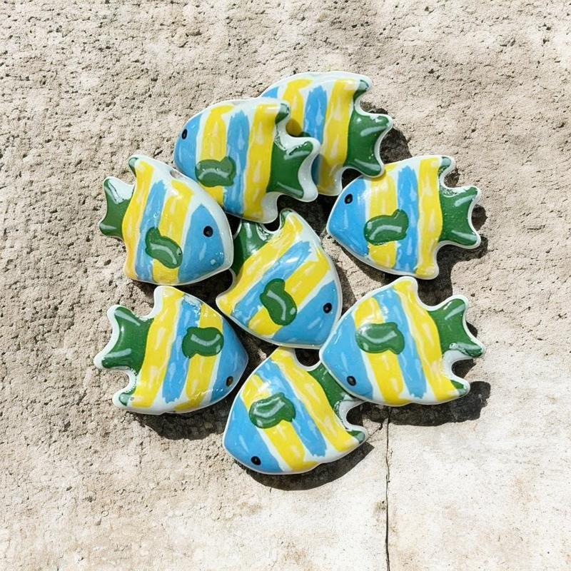 Colorful Ceramic Fish Beads 21.2mmx17.3mm 7.2mm thick