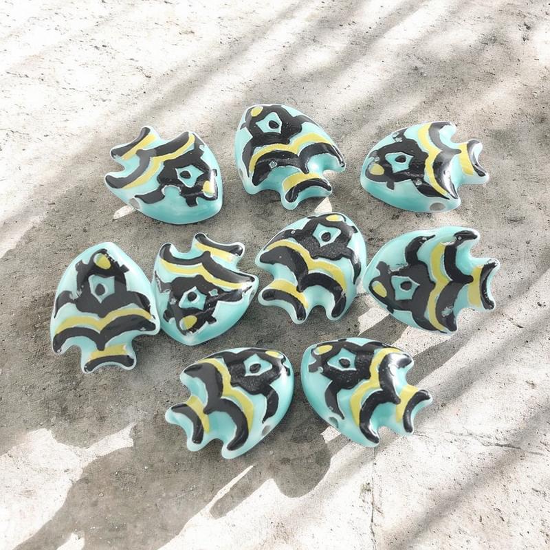 Colorful Ceramic Fish Beads 21.2mmx17.3mm 7.2mm thick